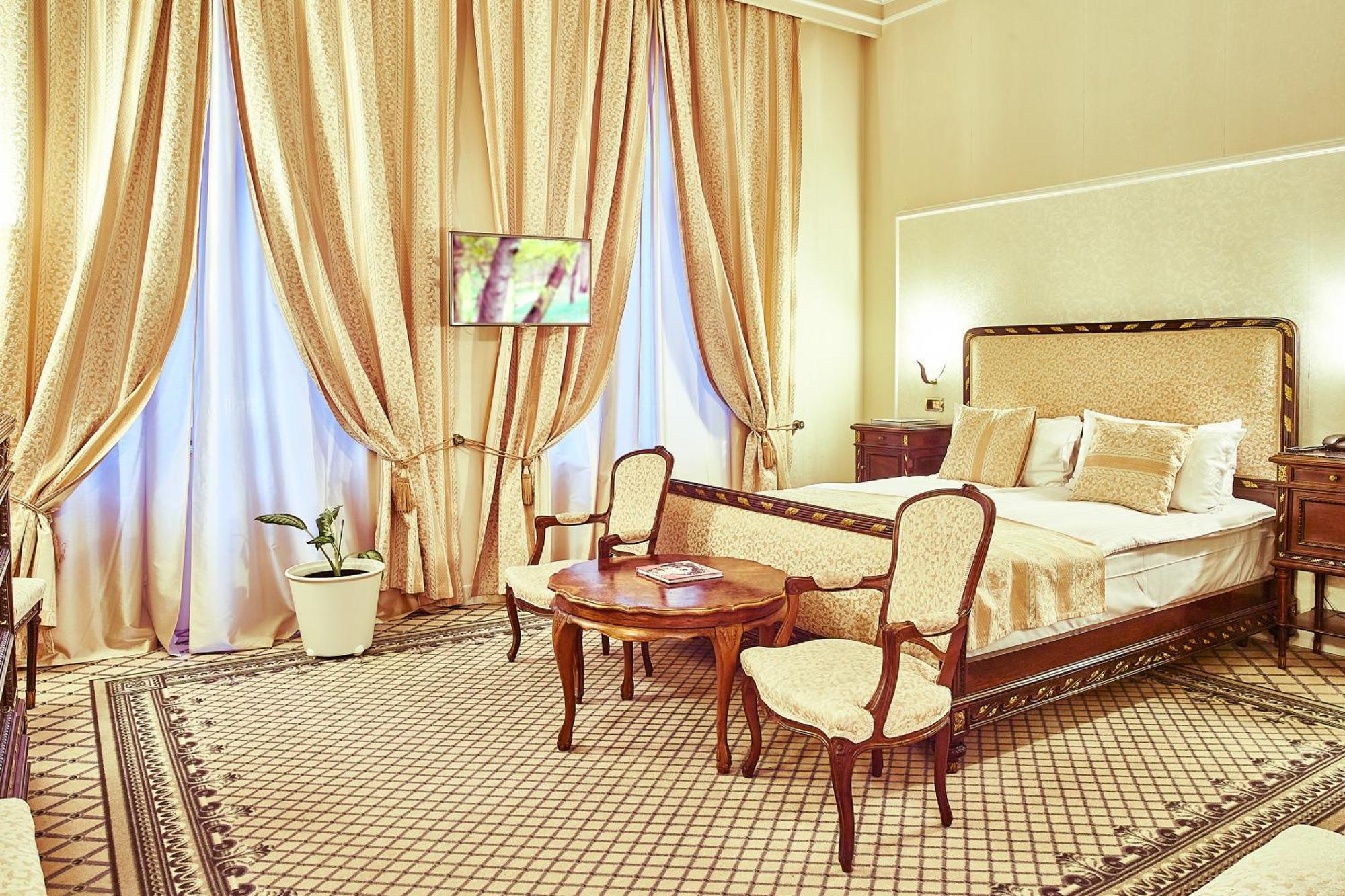 Deluxe Double Room,776259829:JPEG